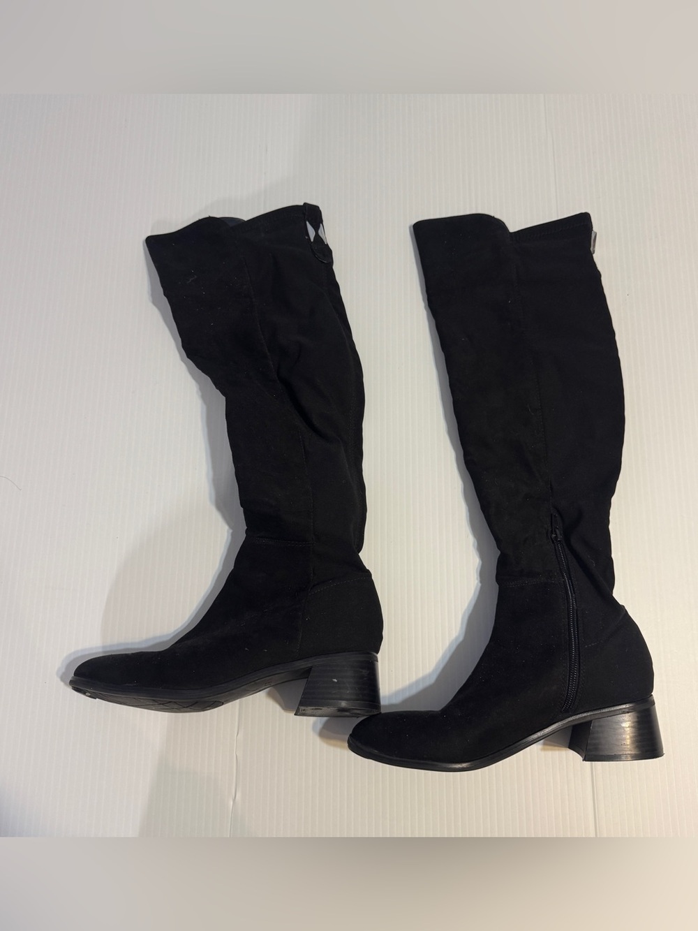 Unisa Black Knee High Boots 6.5 M Block Heel Y2K Minimalist Riding Boots